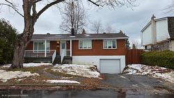 819 Rue Lucie  Laval (Sainte-Dorothée), QC H7X 2M9