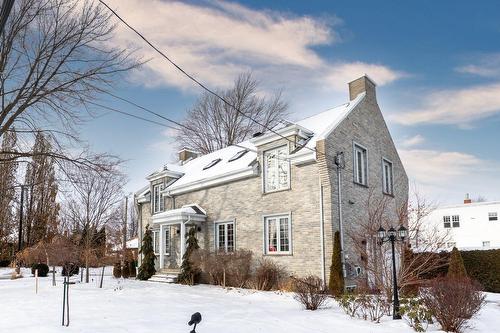 30 Boul. des Érables  Saint-Jean-Sur-Richelieu, QC J2X 2G7