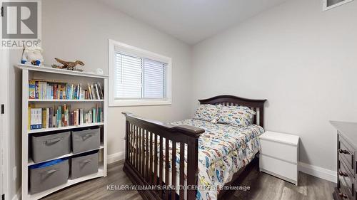 196 Marsellus Drive, Barrie, ON - Indoor Photo Showing Bedroom
