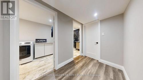 196 Marsellus Drive, Barrie, ON - Indoor Photo Showing Laundry Room