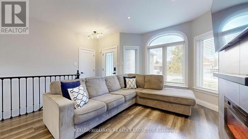 196 Marsellus Drive, Barrie, ON - Indoor Photo Showing Living Room
