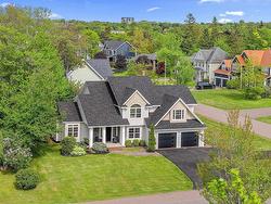 2 SHEFFIELD Crescent  Charlottetown, PE C1E 2G8