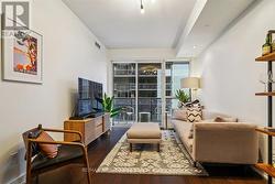 546 - 1030 KING STREET W  Toronto, ON M6K 3N3