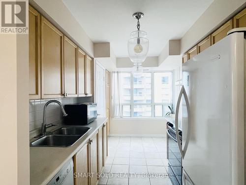 703 - 33 Empress Avenue, Toronto, ON - Indoor Photo Showing Kitchen With Double Sink