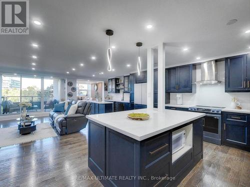 406 - 75 Emmett Avenue, Toronto, ON - Indoor Photo Showing Kitchen With Upgraded Kitchen
