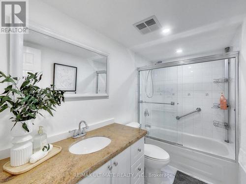 406 - 75 Emmett Avenue, Toronto, ON - Indoor Photo Showing Bathroom