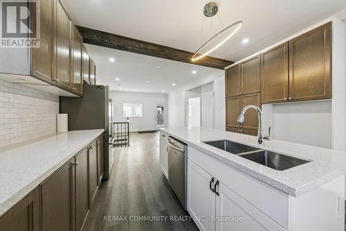 46 East 7Th Street, Hamilton, ON - Indoor Photo Showing Kitchen With Double Sink With Upgraded Kitchen