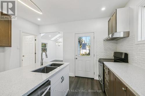 46 East 7Th Street, Hamilton, ON - Indoor Photo Showing Kitchen With Double Sink With Upgraded Kitchen