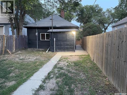 1668 Ottawa Street, Regina, SK - Outdoor