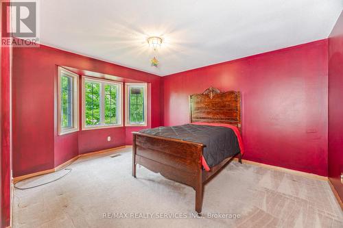 106 Kenpark Avenue, Brampton, ON - Indoor Photo Showing Bedroom