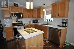 Kitchen with Island - 