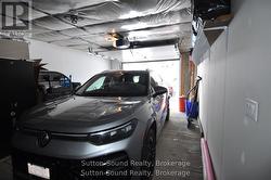 Large garage - 