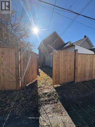 280 Lansdowne Street W, Peterborough (Ashburnham Ward 4), ON - Outdoor