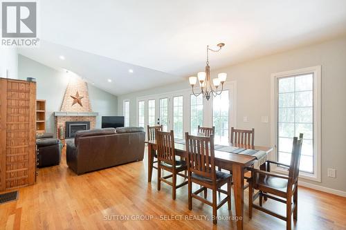 47 Shavian Boulevard, London North (North A), ON - Indoor Photo Showing Dining Room With Fireplace