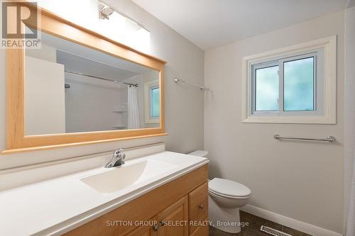 47 Shavian Boulevard, London North (North A), ON - Indoor Photo Showing Bathroom