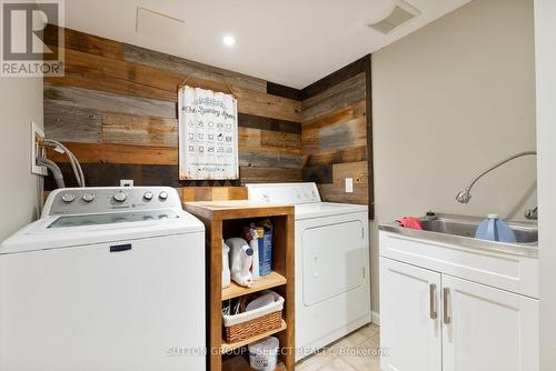 47 Shavian Boulevard, London North (North A), ON - Indoor Photo Showing Laundry Room