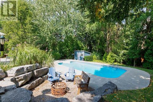 47 Shavian Boulevard, London North (North A), ON - Outdoor With In Ground Pool With Backyard