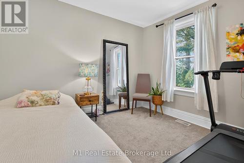 60 Howitt Street, Guelph (St. Patrick'S Ward), ON - Indoor Photo Showing Bedroom