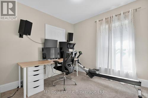 60 Howitt Street, Guelph (St. Patrick'S Ward), ON - Indoor Photo Showing Office