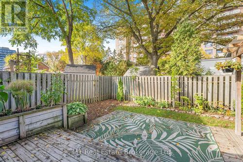 60 Howitt Street, Guelph (St. Patrick'S Ward), ON - Outdoor