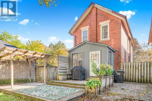60 Howitt Street, Guelph (St. Patrick'S Ward), ON - Outdoor