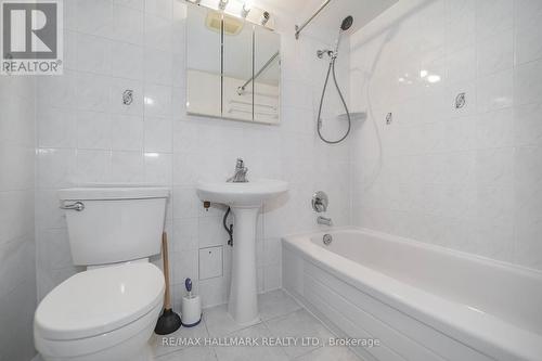 411 - 50 Lotherton Pathway, Toronto, ON - Indoor Photo Showing Bathroom