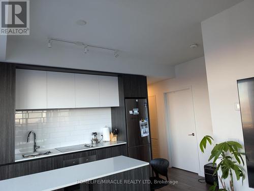 2511 - 225 Sumach Street, Toronto, ON - Indoor Photo Showing Kitchen