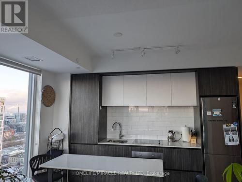 2511 - 225 Sumach Street, Toronto, ON - Indoor Photo Showing Kitchen With Upgraded Kitchen