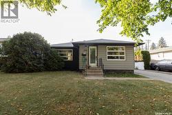 2406 Cairns AVENUE  Saskatoon, SK S7J 1V3