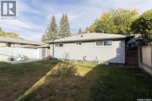 2406 Cairns Avenue, Saskatoon, SK - Outdoor