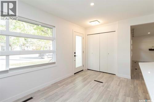 2406 Cairns Avenue, Saskatoon, SK - Indoor Photo Showing Other Room
