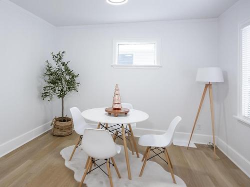 598 Van Norman Street, Thunder Bay, ON - Indoor Photo Showing Dining Room