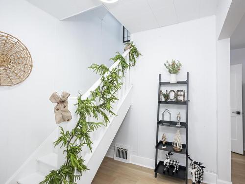 598 Van Norman Street, Thunder Bay, ON - Indoor Photo Showing Other Room