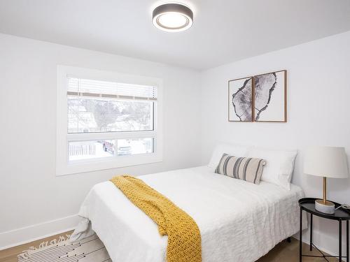 598 Van Norman Street, Thunder Bay, ON - Indoor Photo Showing Bedroom