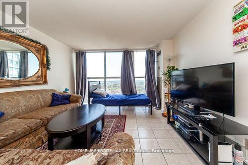 2117 - 35 Trailwood Drive, Mississauga, ON - Indoor Photo Showing Living Room