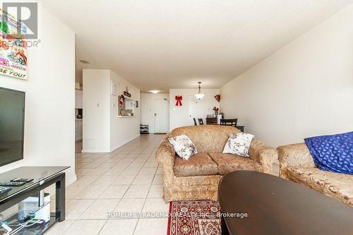 2117 - 35 Trailwood Drive, Mississauga, ON - Indoor Photo Showing Living Room
