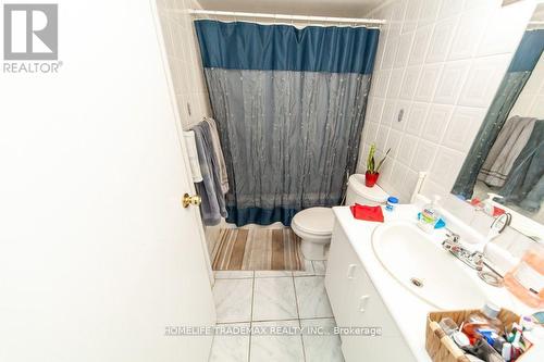 2117 - 35 Trailwood Drive, Mississauga, ON - Indoor Photo Showing Bathroom
