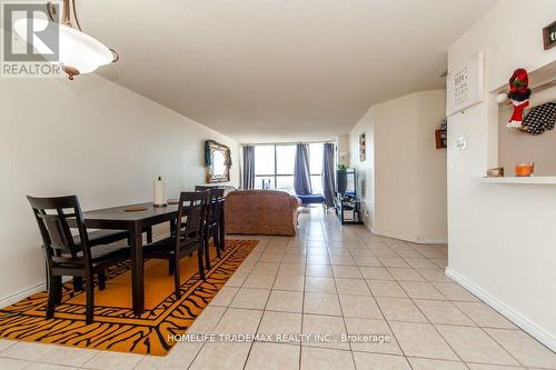2117 - 35 Trailwood Drive, Mississauga, ON - Indoor Photo Showing Dining Room