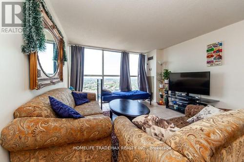 2117 - 35 Trailwood Drive, Mississauga, ON - Indoor Photo Showing Living Room