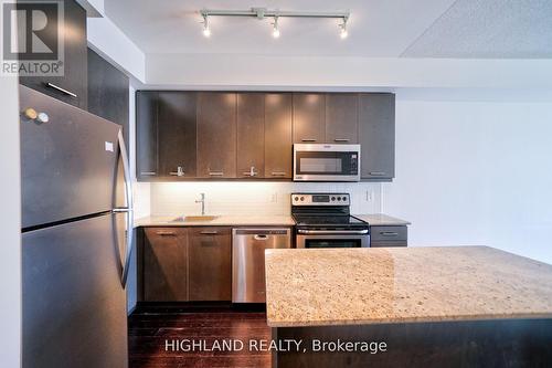 2807 - 360 Square One Drive, Mississauga, ON - Indoor Photo Showing Kitchen With Upgraded Kitchen