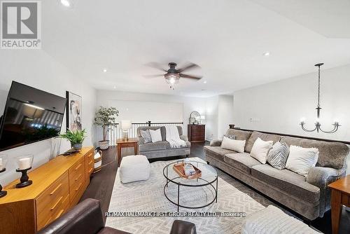 8 Bridges Boulevard, Port Hope, ON - Indoor Photo Showing Living Room