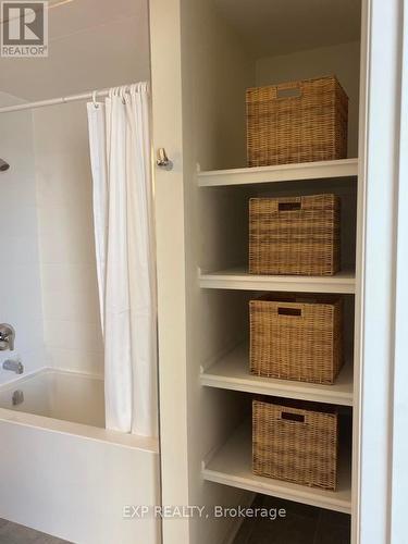 401 - 3028 Creekshore Common, Oakville (Go Glenorchy), ON - Indoor