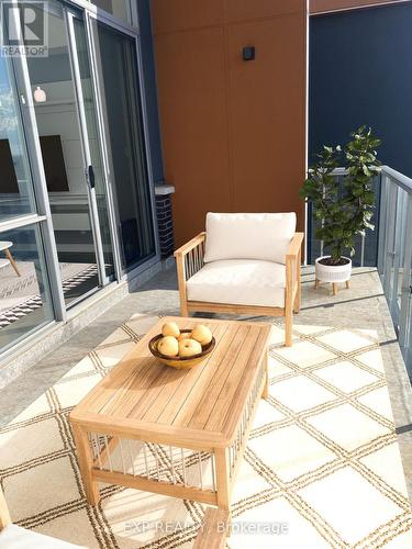 401 - 3028 Creekshore Common, Oakville (Go Glenorchy), ON -  With Exterior