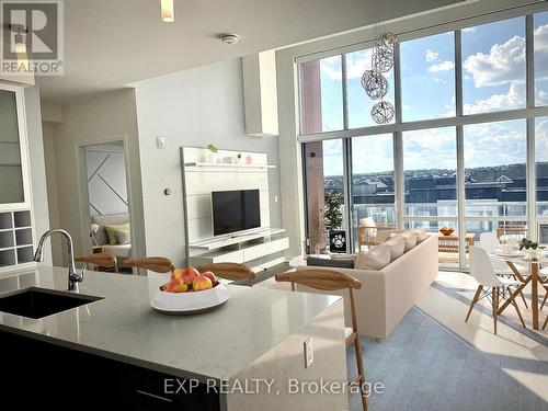 401 - 3028 Creekshore Common, Oakville (Go Glenorchy), ON - Indoor