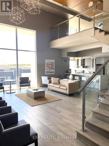 401 - 3028 Creekshore Common, Oakville (Go Glenorchy), ON - Indoor