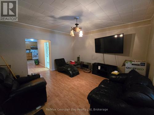 Living Room - 8 Mill Street, Severn (Coldwater), ON - Indoor