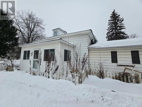 8 Mill Street, Severn (Coldwater), ON - Outdoor