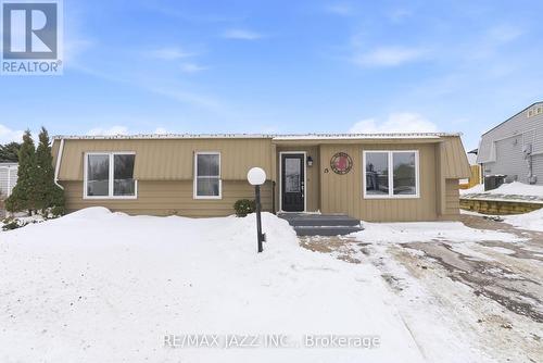 15 BLUFFS ROAD  Clarington (Bowmanville), ON L1B 1A3