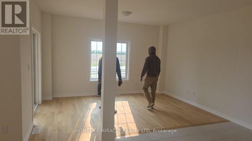 33 Fenn Crescent, New Tecumseth, ON - Indoor Photo Showing Other Room