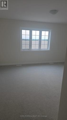 33 Fenn Crescent, New Tecumseth, ON - Indoor Photo Showing Other Room
